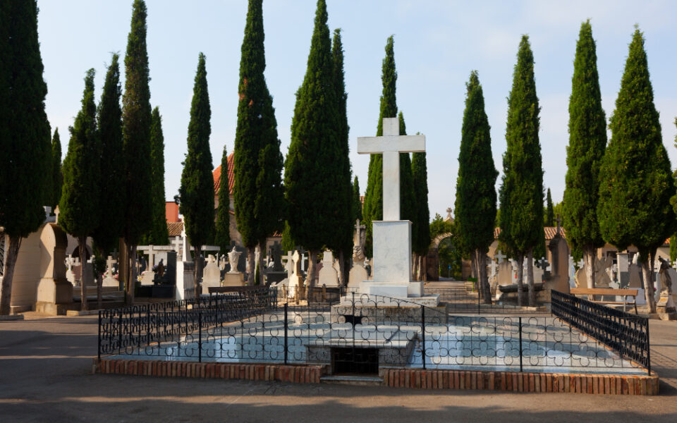 vista-di-giorno-del-cimitero-teruel